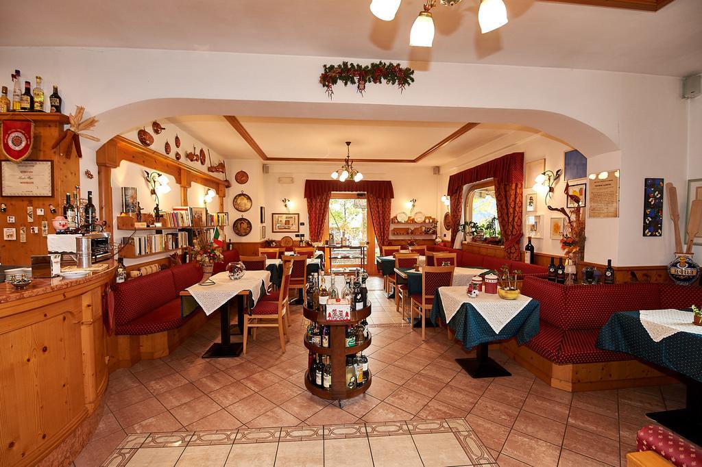 Hotel La Locanda Pinzolo Exterior photo